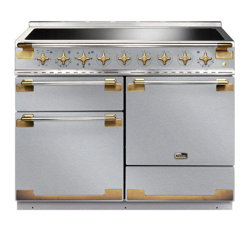 Moderner Falcon Herd aus Edelstahl mit goldenen Griffen und Zierleisten, Induktionskochfeld und mehreren Backofenfächern