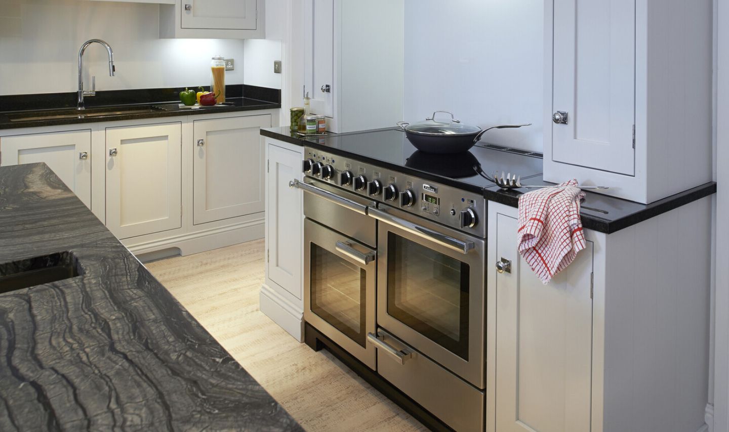 Drinnen, Innenarchitektur, Küche, Mikrowelle, Ofen