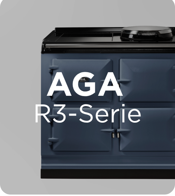 Blauer AGA R3-Serie Range Cooker mit vier Fronttüren und schwarzer Kochplatte, Teilansicht