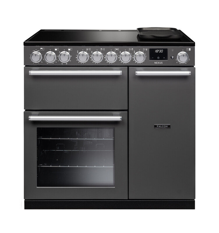 Falcon Nexus 110 Induktions-Standherd in Graphit mit großem Induktionskochfeld, zwei Backöfen, separatem Grillfach, Front-Bedienelementen und digitaler Uhr – hochwertiger Range Cooker