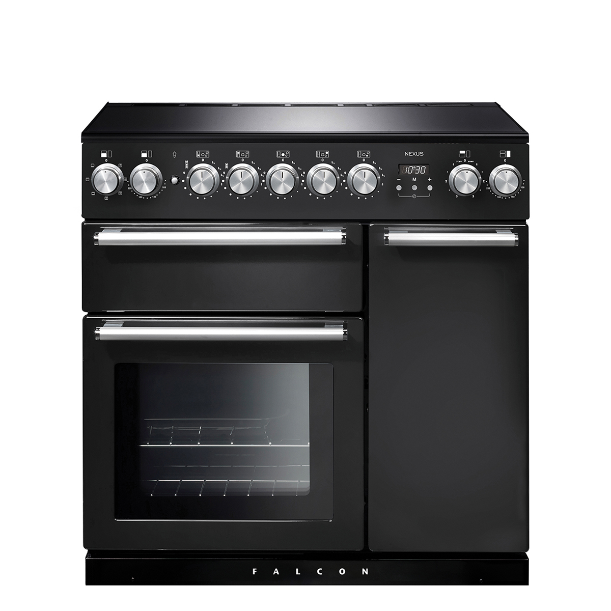 Schwarzer Falcon Nexus 110 Induktionsherd mit drei Backöfen und sieben silbernen Drehknöpfen, ideal für große Küchen